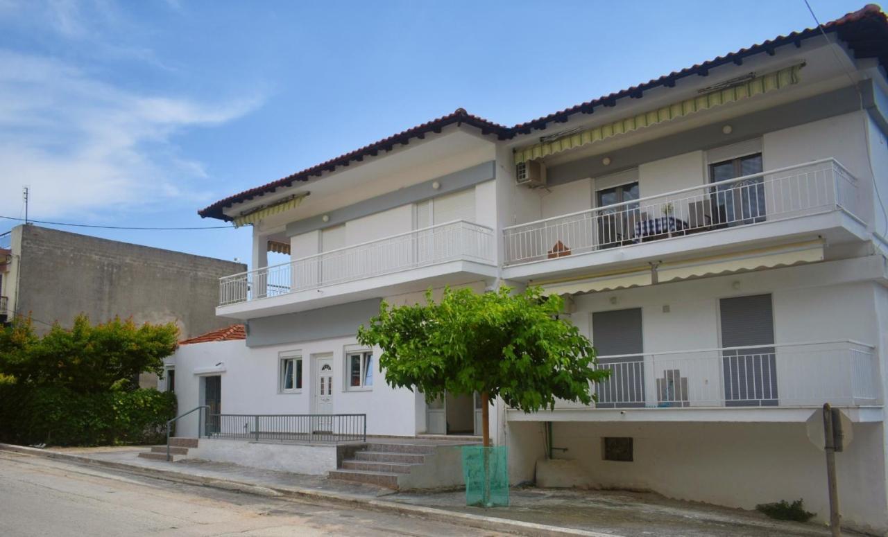 Seaside Apartments Néa Iráklia Eksteriør bilde