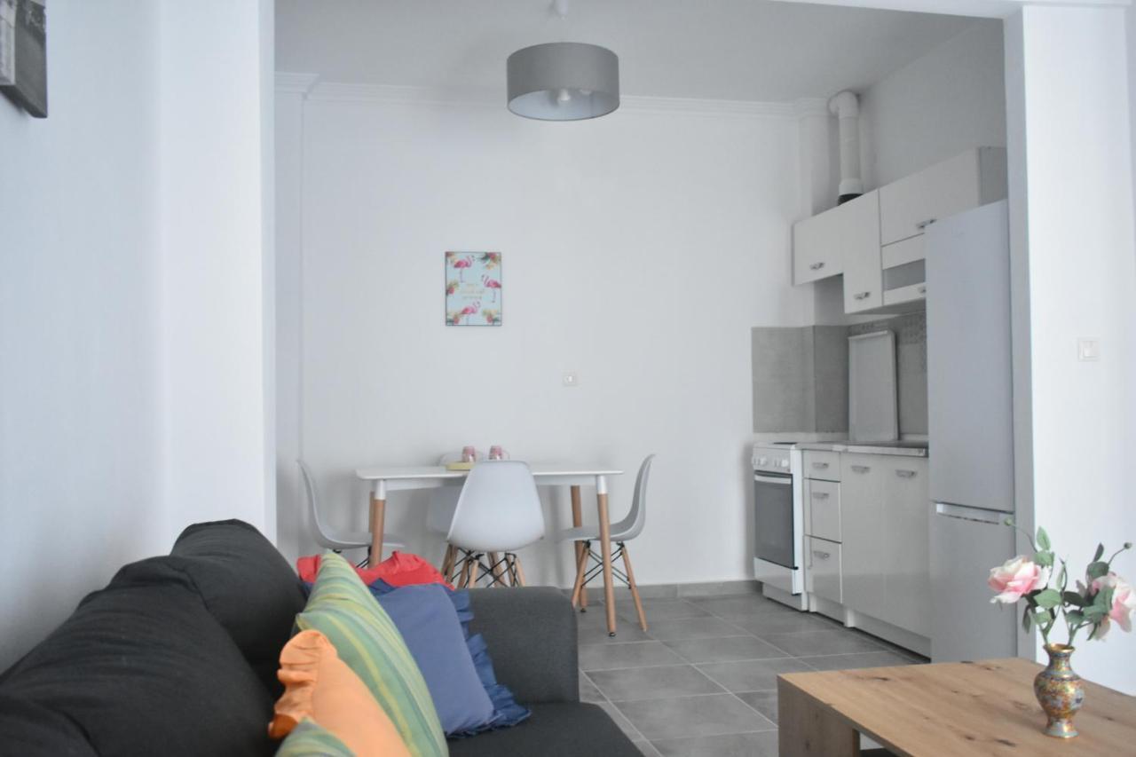 Seaside Apartments Néa Iráklia Eksteriør bilde